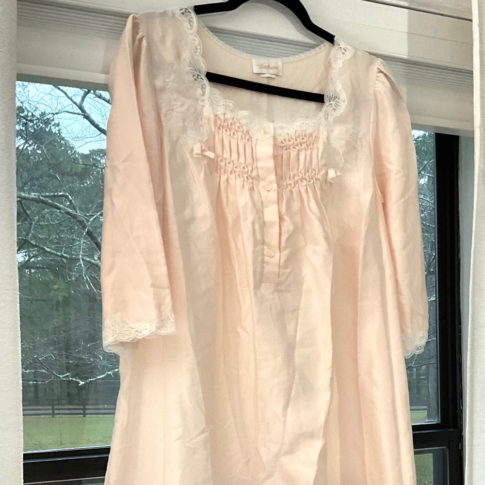 Vintage Peach Barbizon Cottage Core Satin Gown with Lace Trim Sz Small Petite